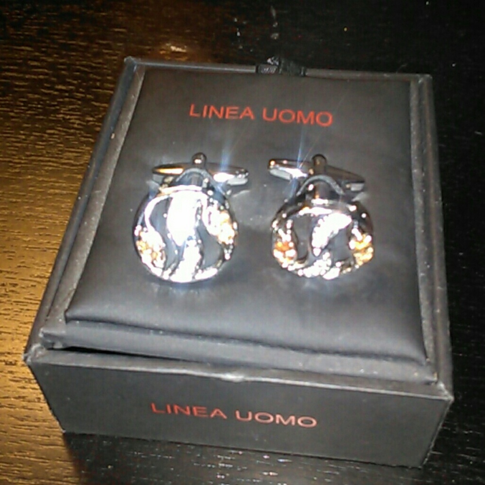 Men's cufflinks
